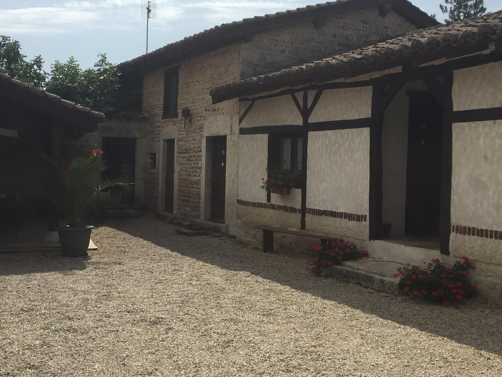 Bed and Breakfast Le Moulin De Champagne Вириа Экстерьер фото